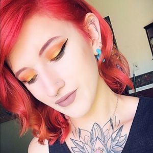 Meet your Posher, Michaela